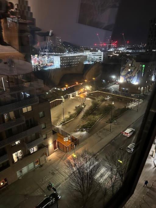 Apartamento Entire Flat In Ealing Londres Exterior foto