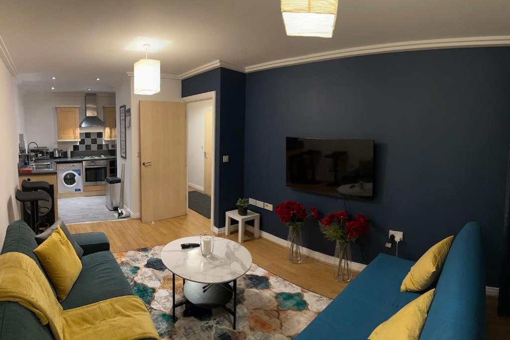 Apartamento Entire Flat In Ealing Londres Exterior foto